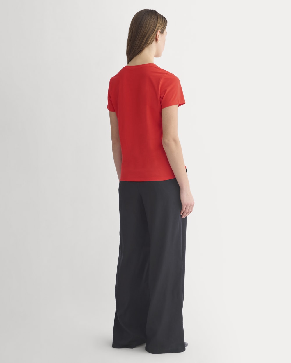 The Slim V-Neck Tee in Essential Cotton in Fiery Red — detail view