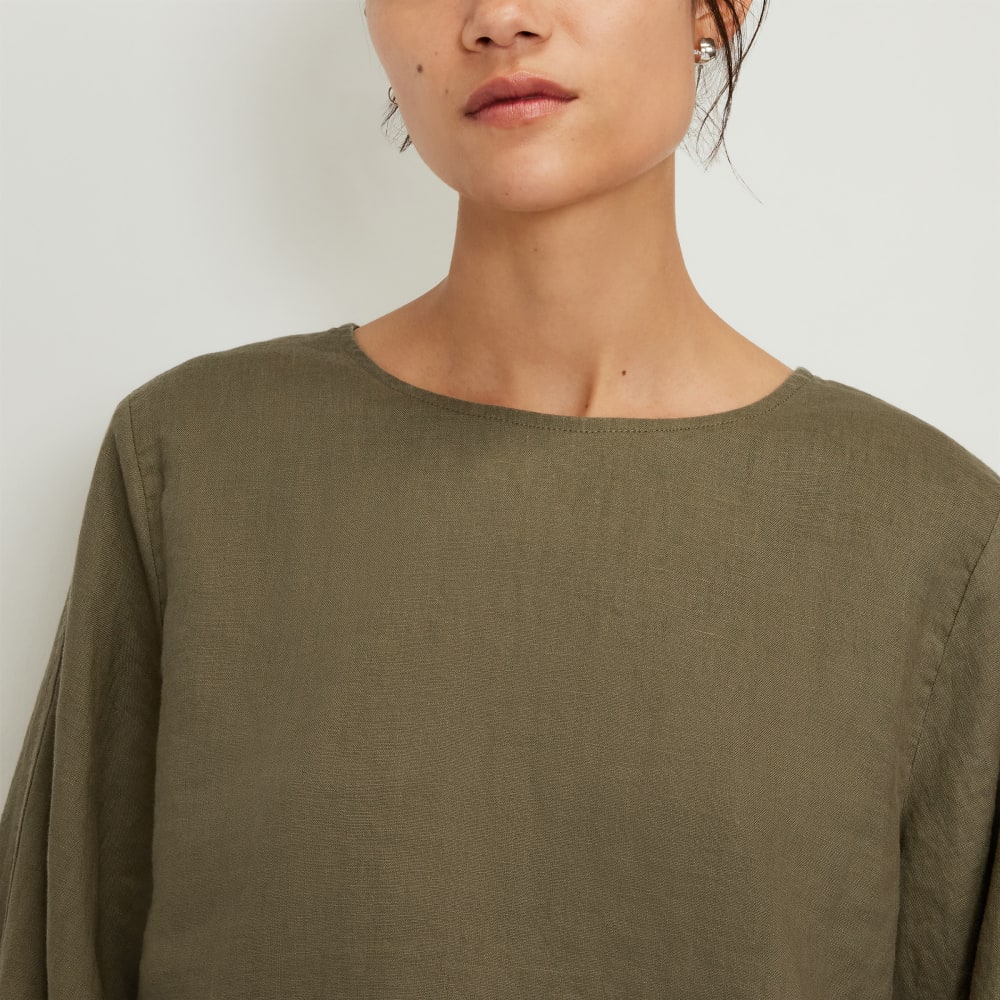 The Linen Long-Sleeve Top in Kalamata — detail view