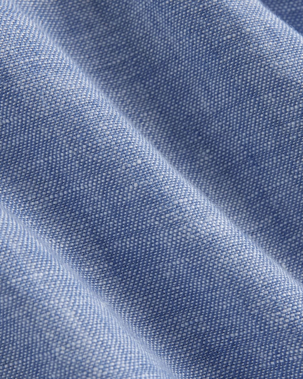 The Drawstring Boxer Short in Linen in Chambray — detail view
