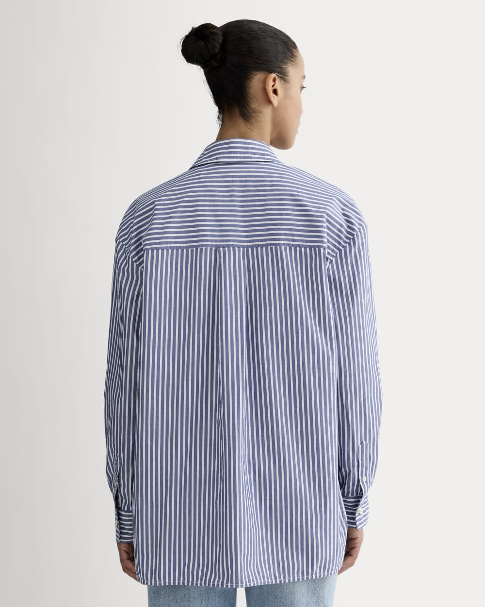The Boyfriend Shirt in Ultrasoft Cotton in Bone / Mazarine Blue — detail view