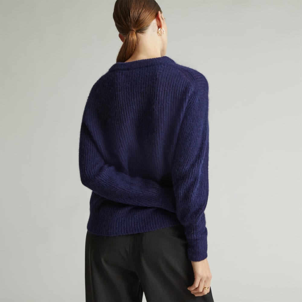 The Cocoon Crew in Alpaca in Ocean Cavern — detail view