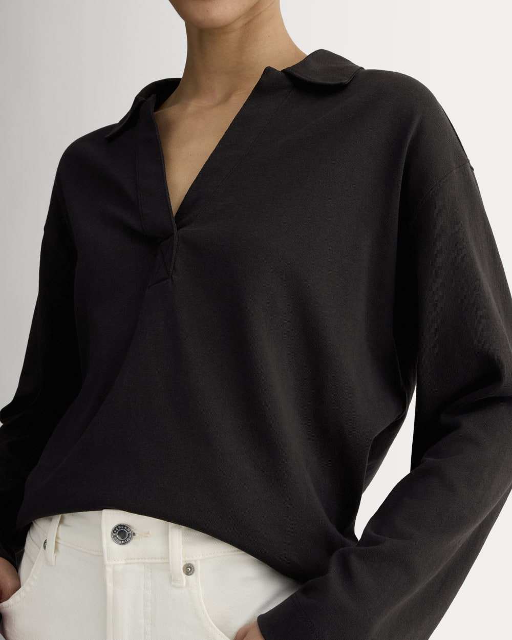The Mariner Rugby Top in Black — detail view