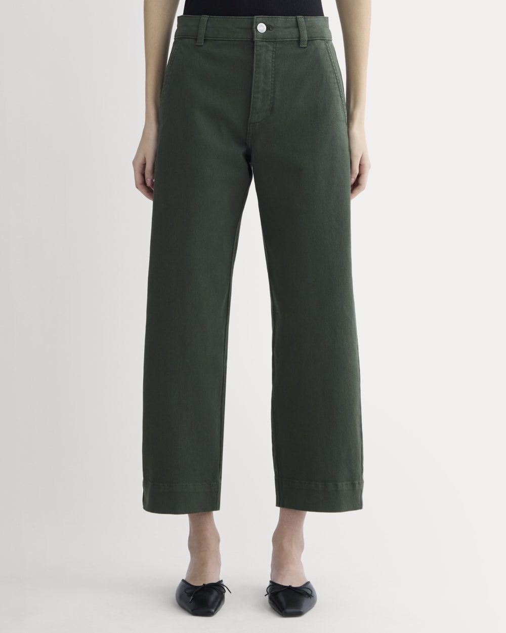 The Utility Straight-Leg Pant in Dark Forest — detail view