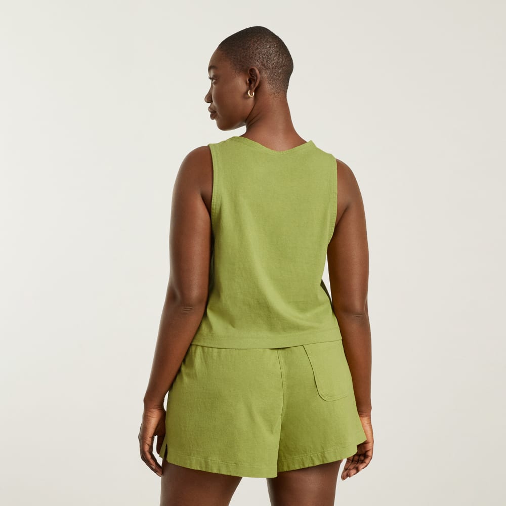 The Premium Weight Cropped Pocket Tank in Pepper — detail view