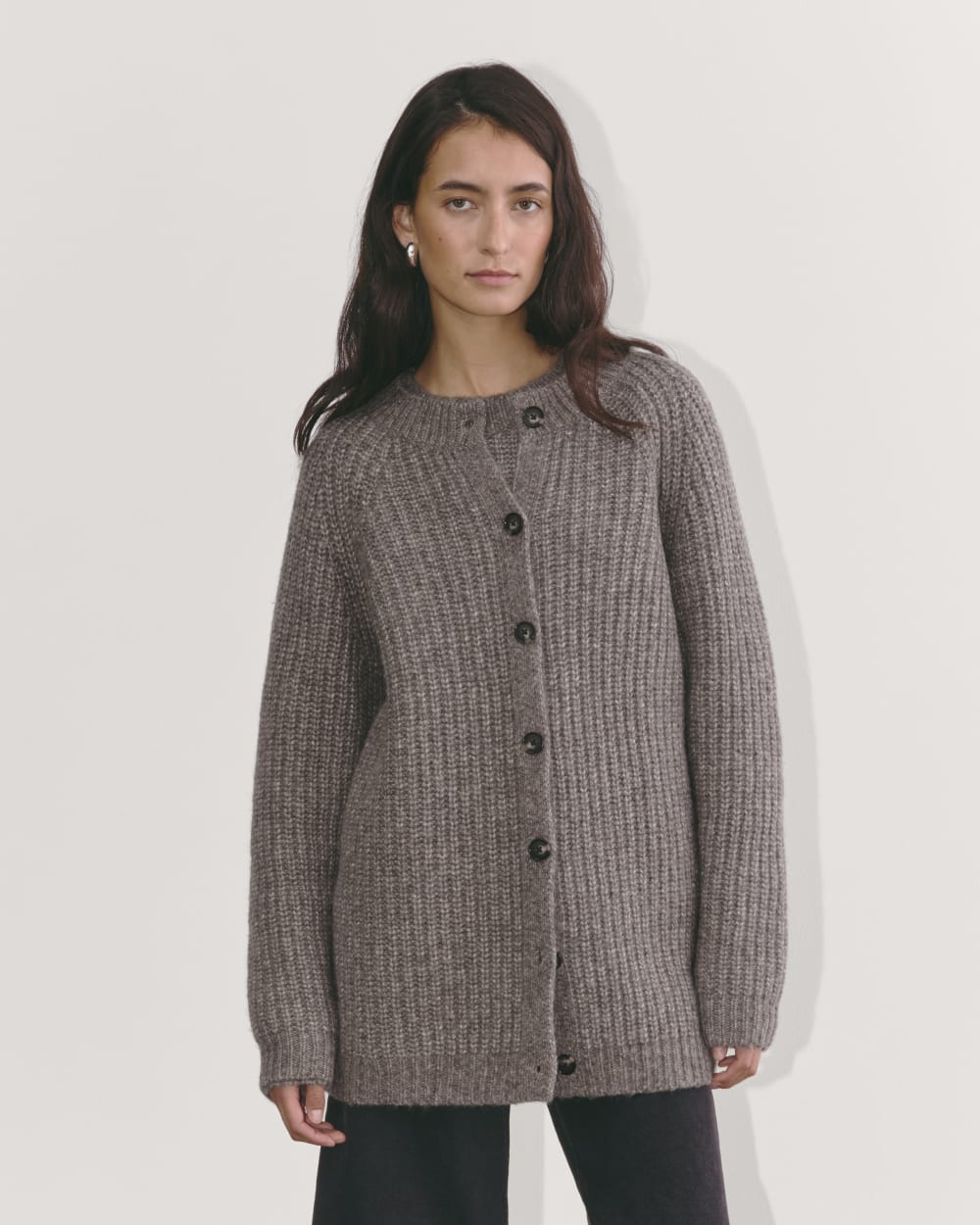 The Fisherman Cardigan in Cloud in Taupe Melange — front view