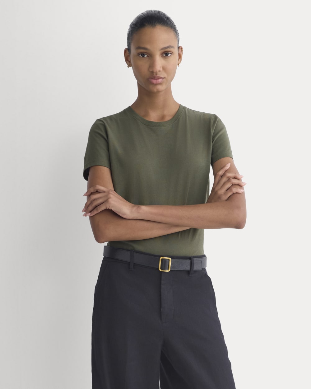 The Slim Crew in Essential Cotton in Olive Night — front view