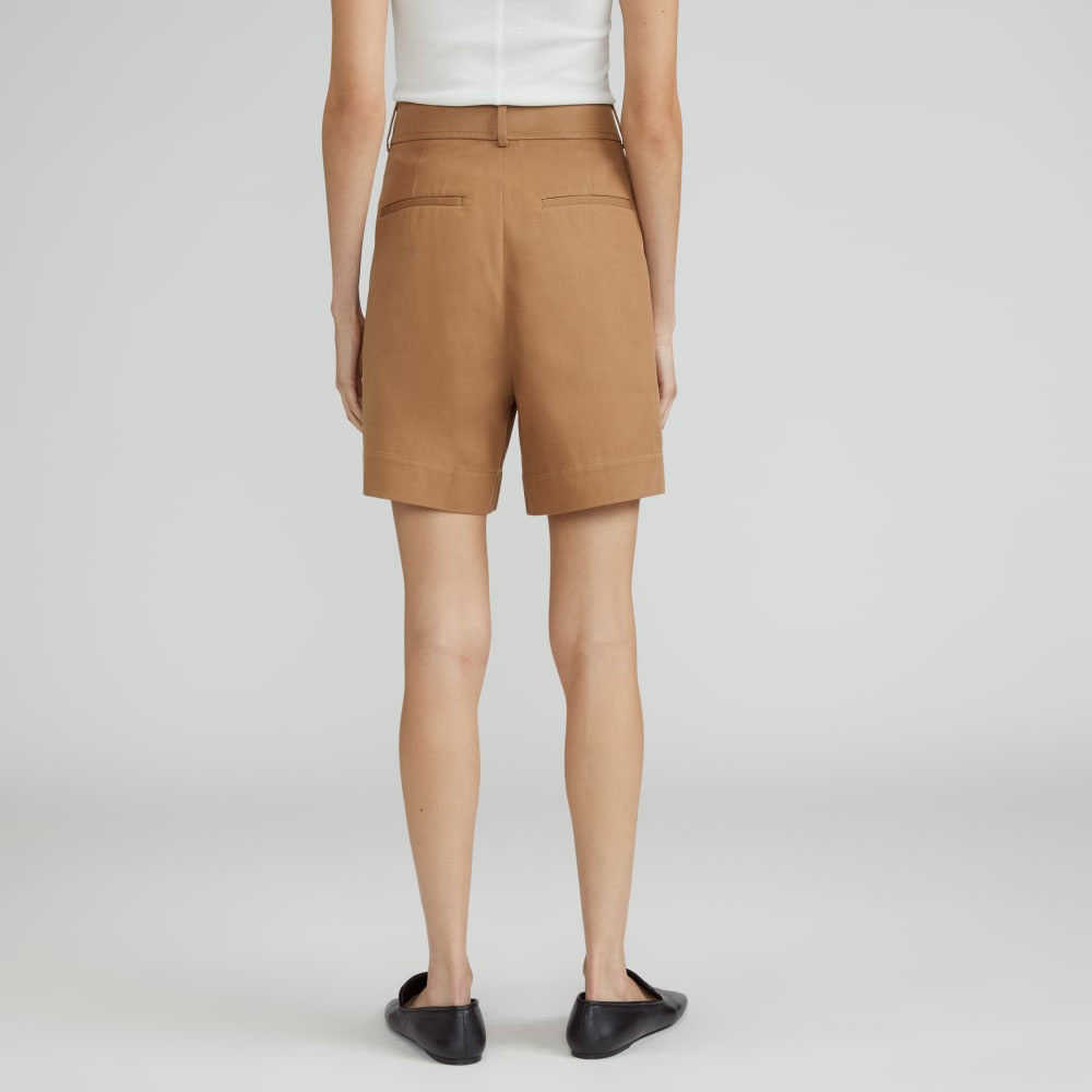 The Draper Short in Buttersmooth in Toasted Coconut — detail view
