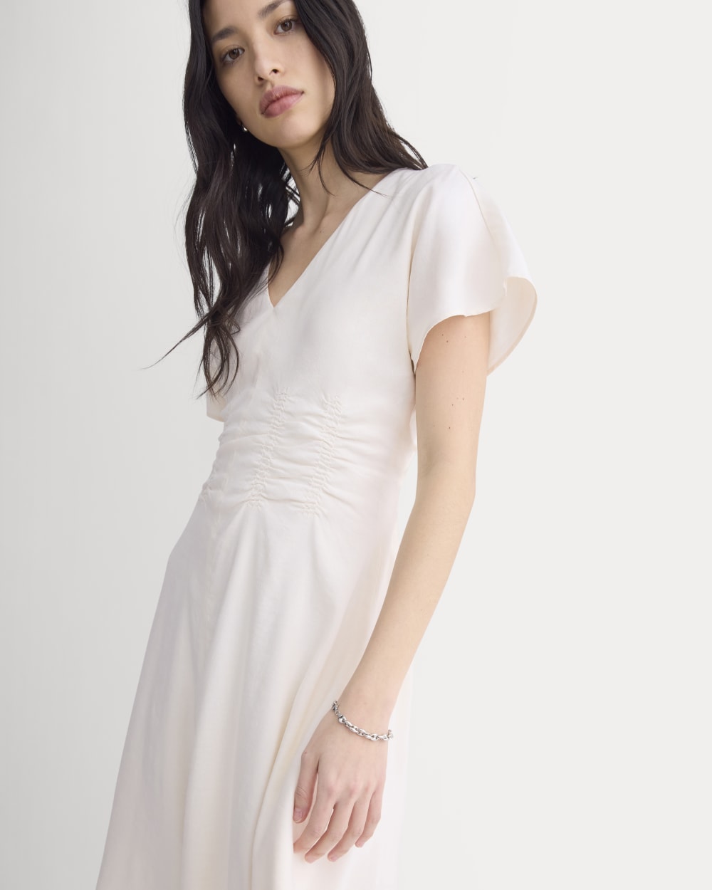 Cinched Dress in Stretch Linen in Bone — detail view