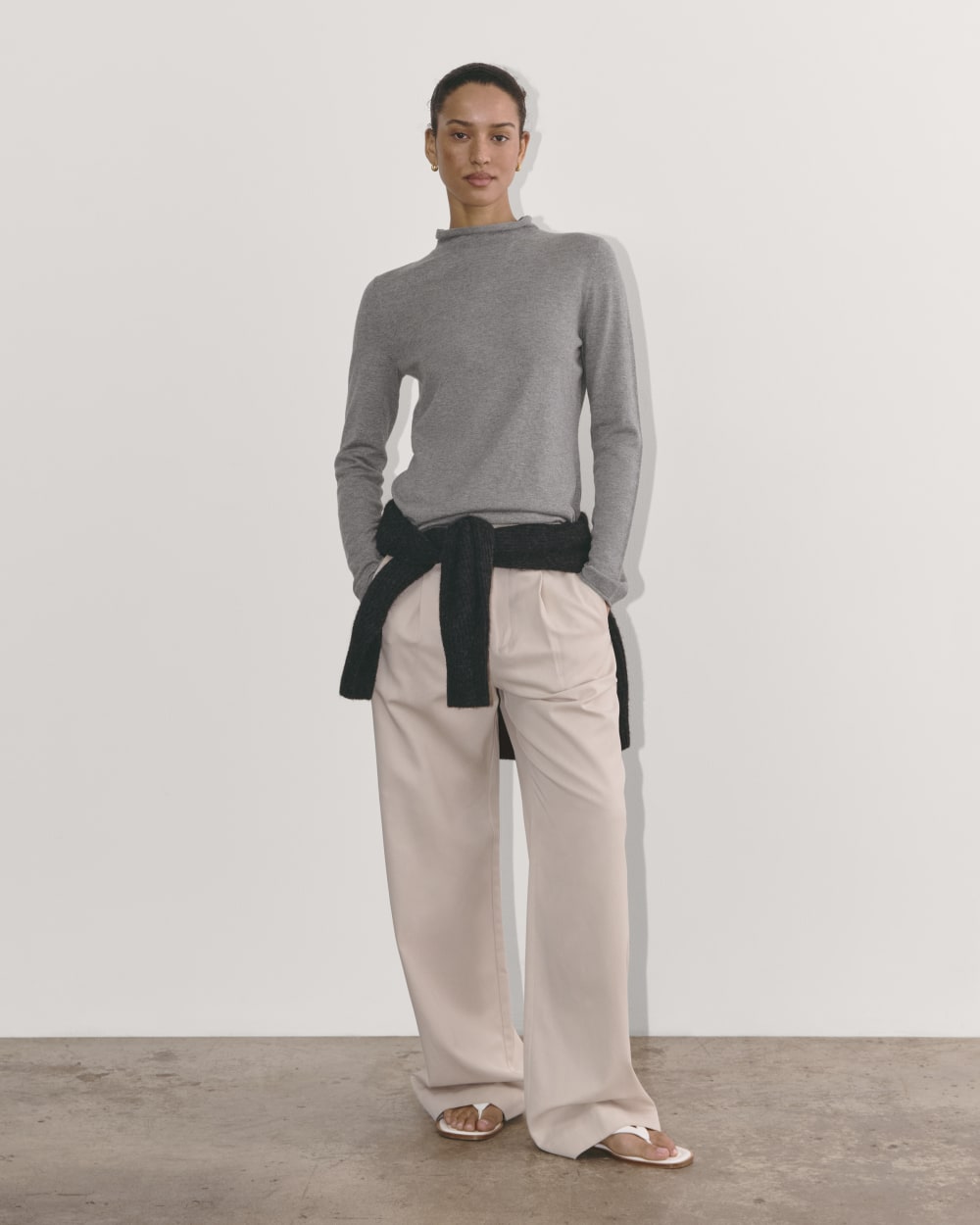 The Funnel Neck in Cotton Cashmere in Heather Charcoal — detail view