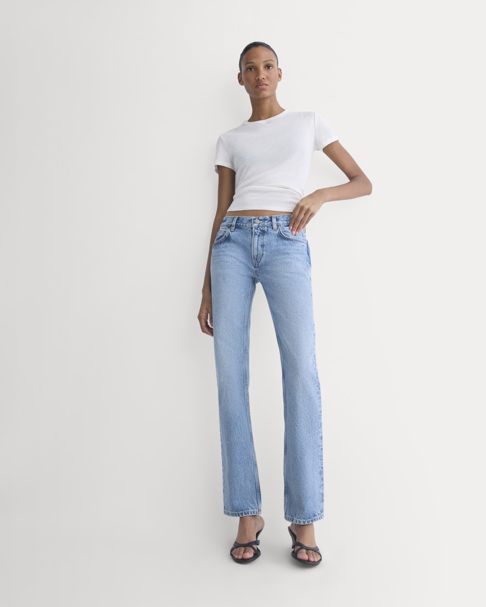 Everlane x Elena Bonvicini Highland Low-Rise Cigarette Jean in Crystal Cove Indigo — detail view