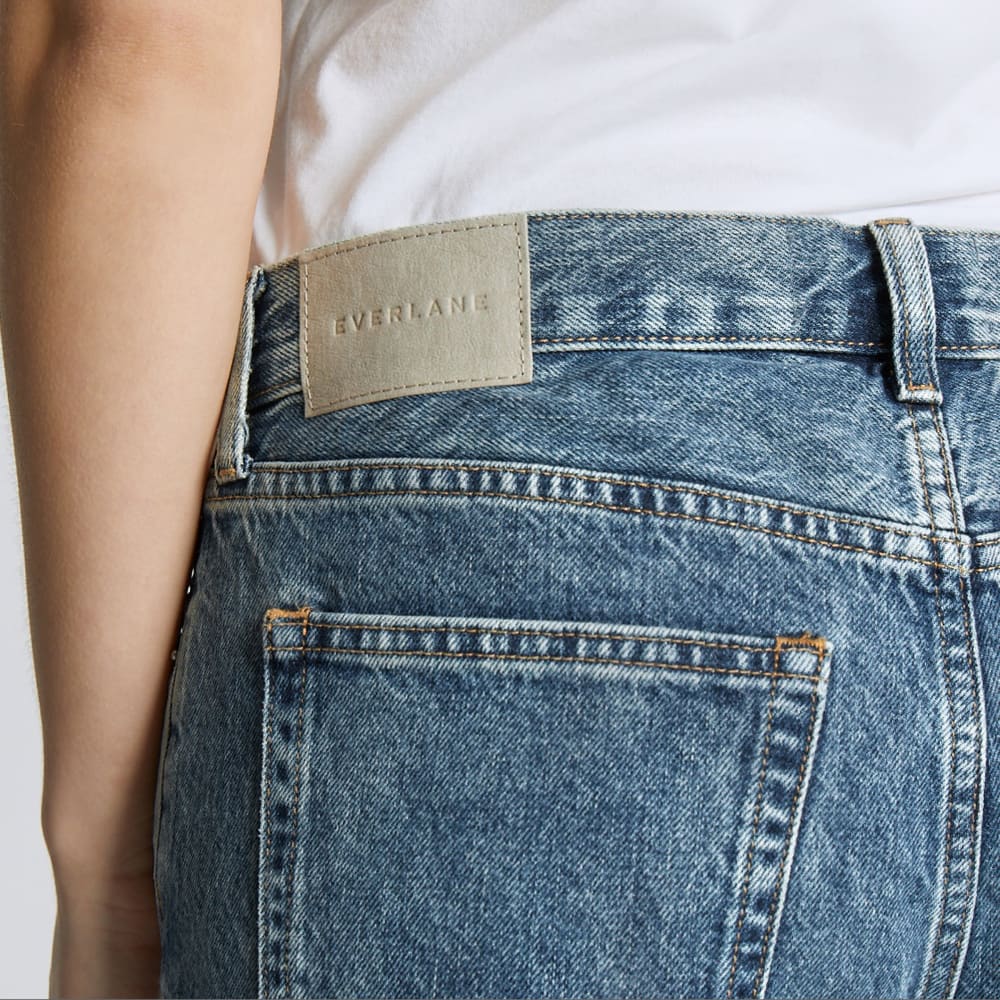 The Rigid Slouch Jean in Acid Wash — detail view