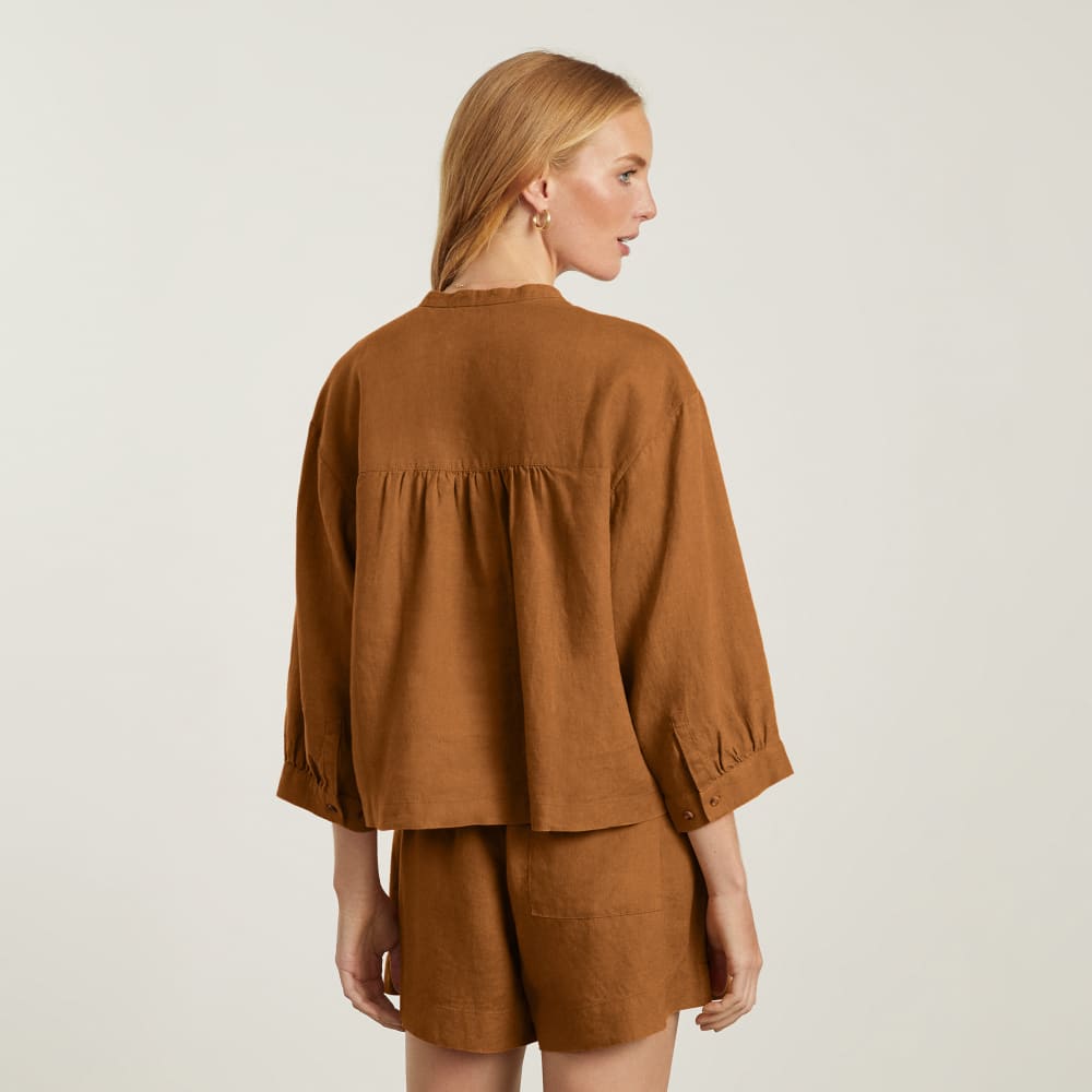 The Linen Billow Blouse in Tawny Brown — detail view