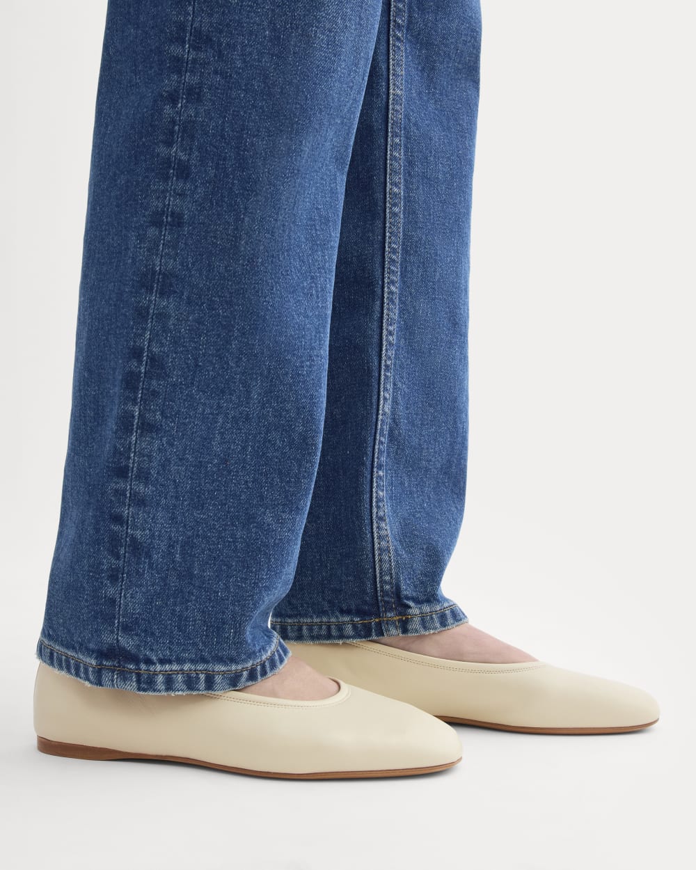 Made in Italy Flat in Crema — detail view