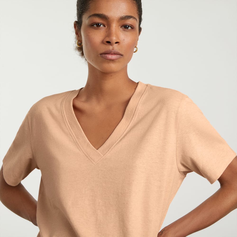 The Vintage V-Neck Hemp Tee in Hazelnut — detail view