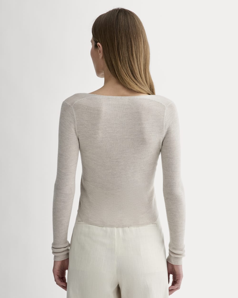 The Cardigan in Ultrasoft Merino in Heather Oatmeal — detail view