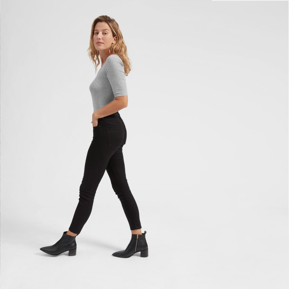 The Luxe Micro-Rib Scoop-Neck Tee in Heathered Grey — detail view