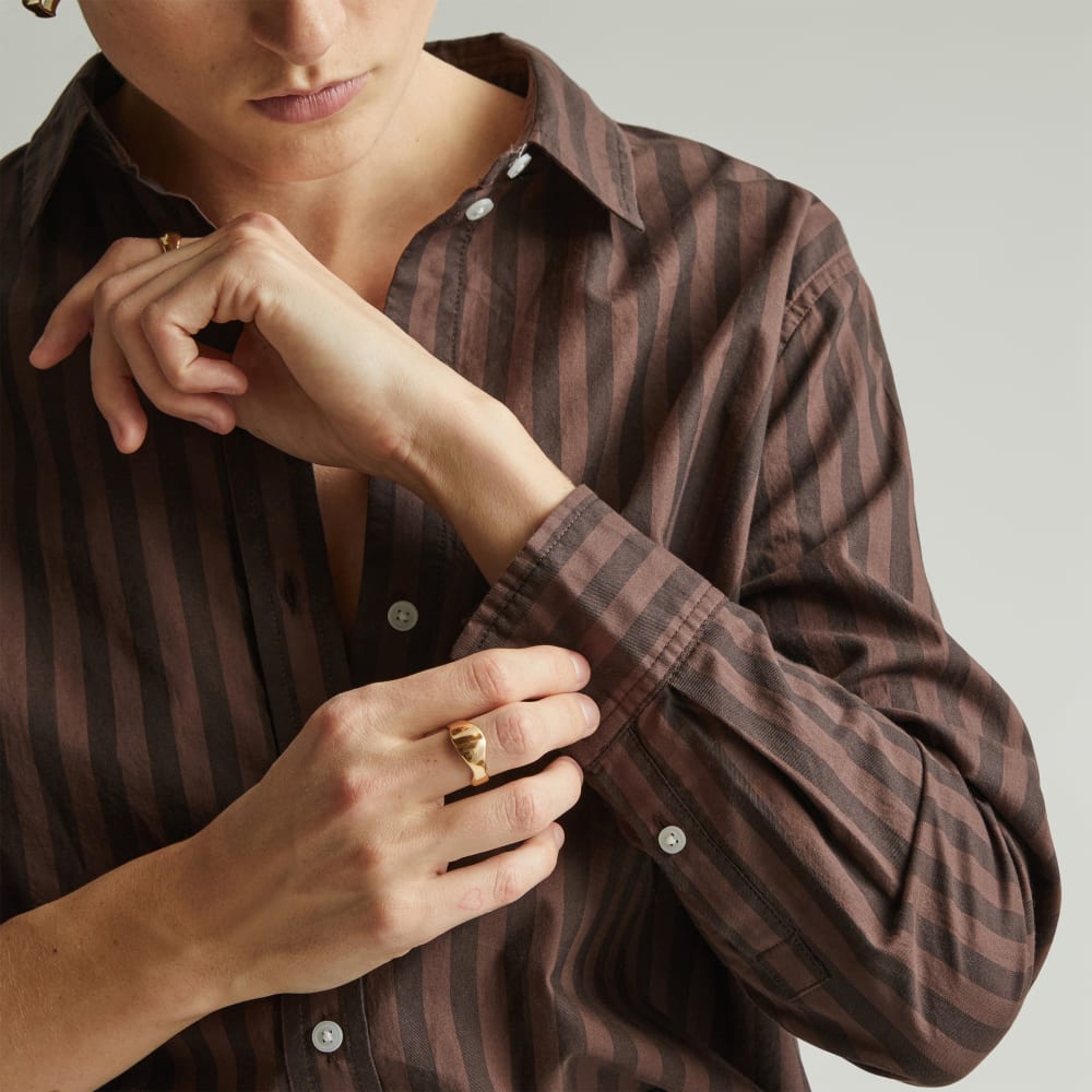 The Must-Have Shirt in Silky Cotton in Chocolate Brown / Black — detail view