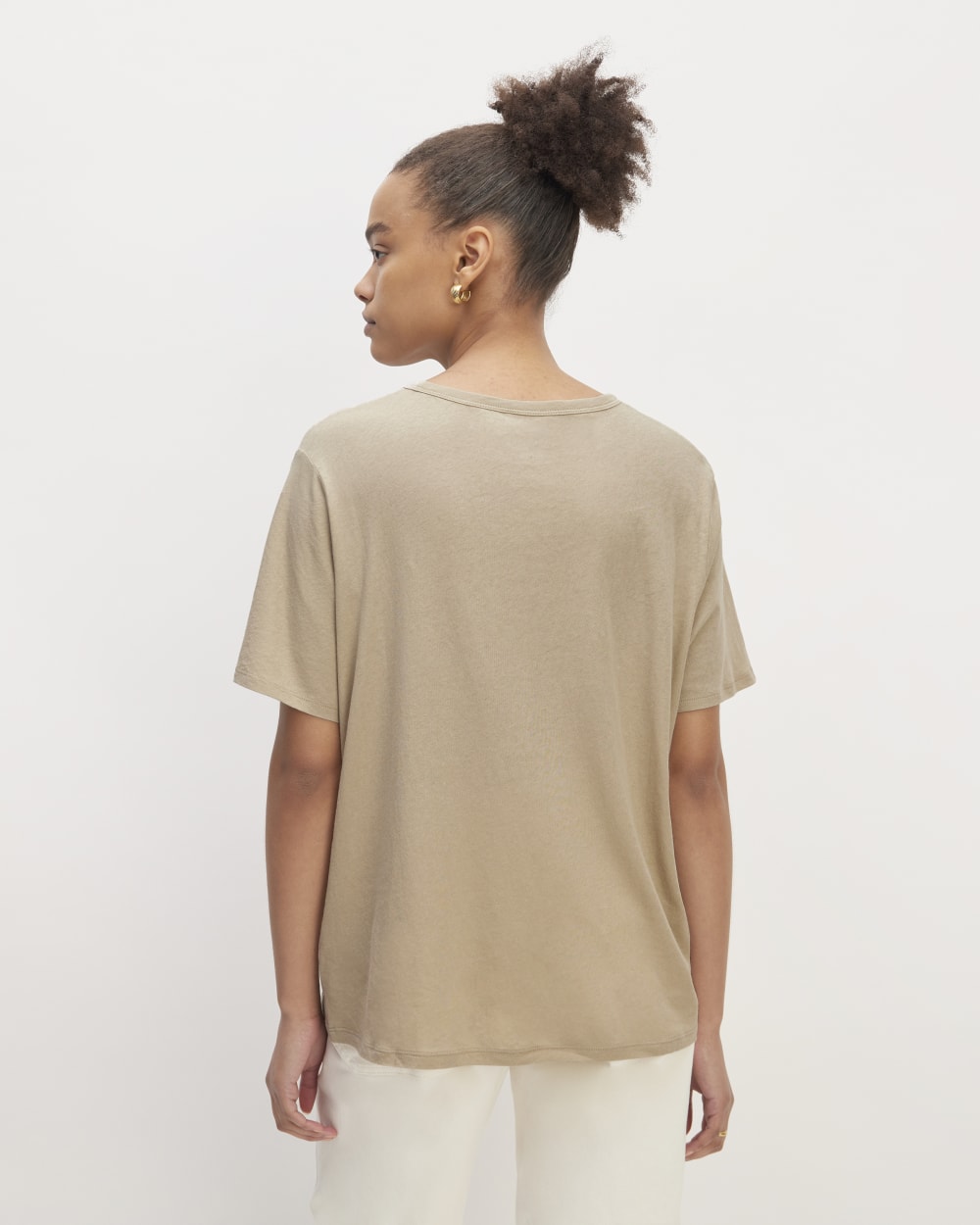 The Air Tee in Trench Coat Khaki — detail view