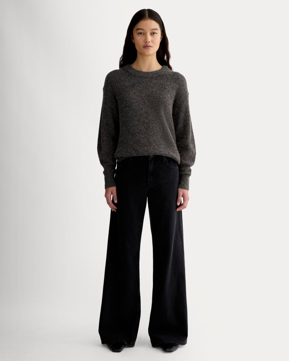 The Cocoon Crew in Alpaca in Dark Charcoal — detail view