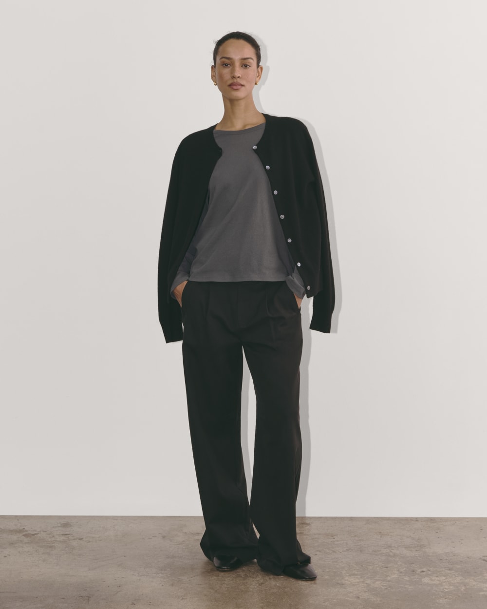 The Air Long-Sleeve Tee in Graphite — detail view