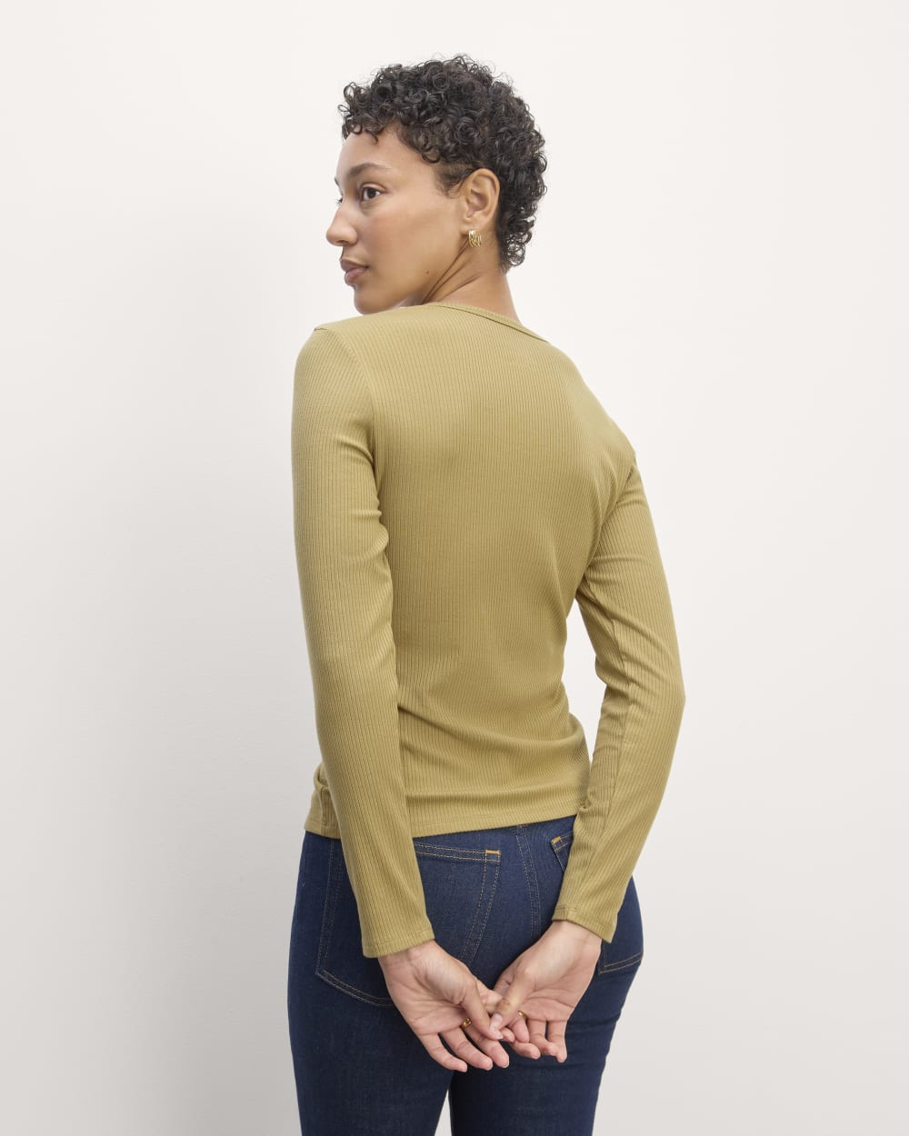 The Shimmy Long-Sleeve Tee in Fennel Seed — detail view