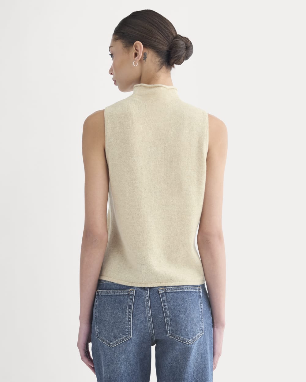 Cashmere Funnel-Neck Tank in Heather Light Camel — detail view