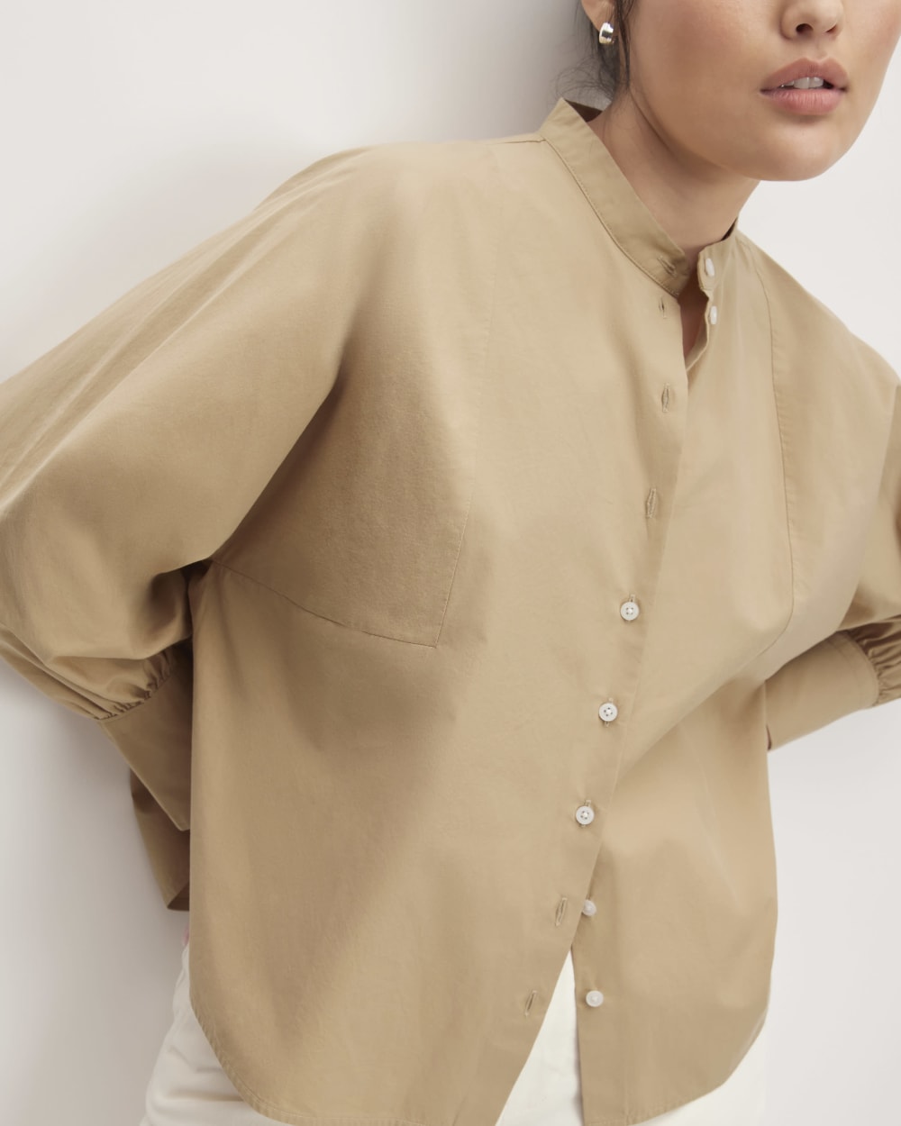 The Oversized Raglan Shirt in Cornstalk — detail view