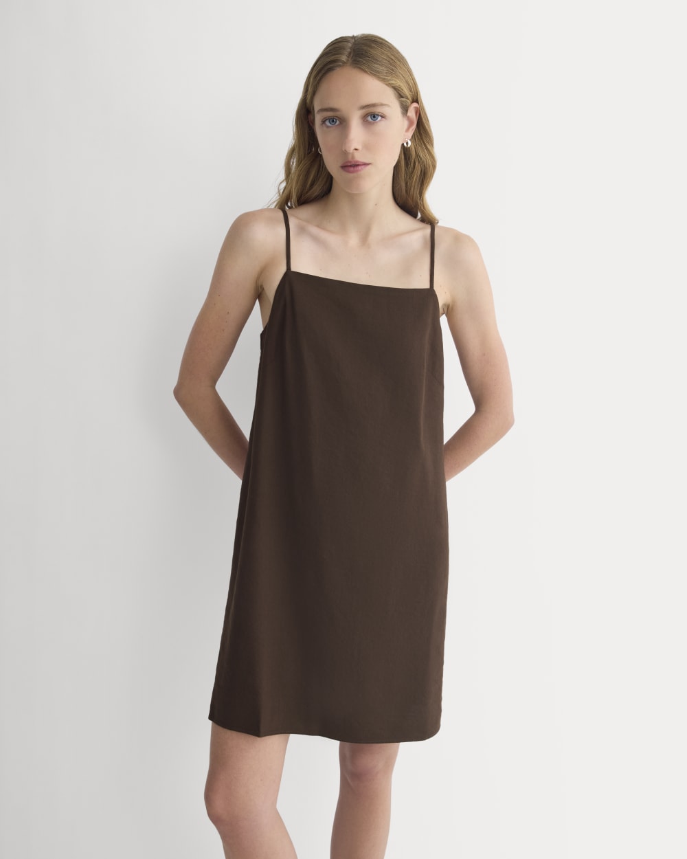 Mini Shift Dress in Stretch Linen in Dark Brown — detail view