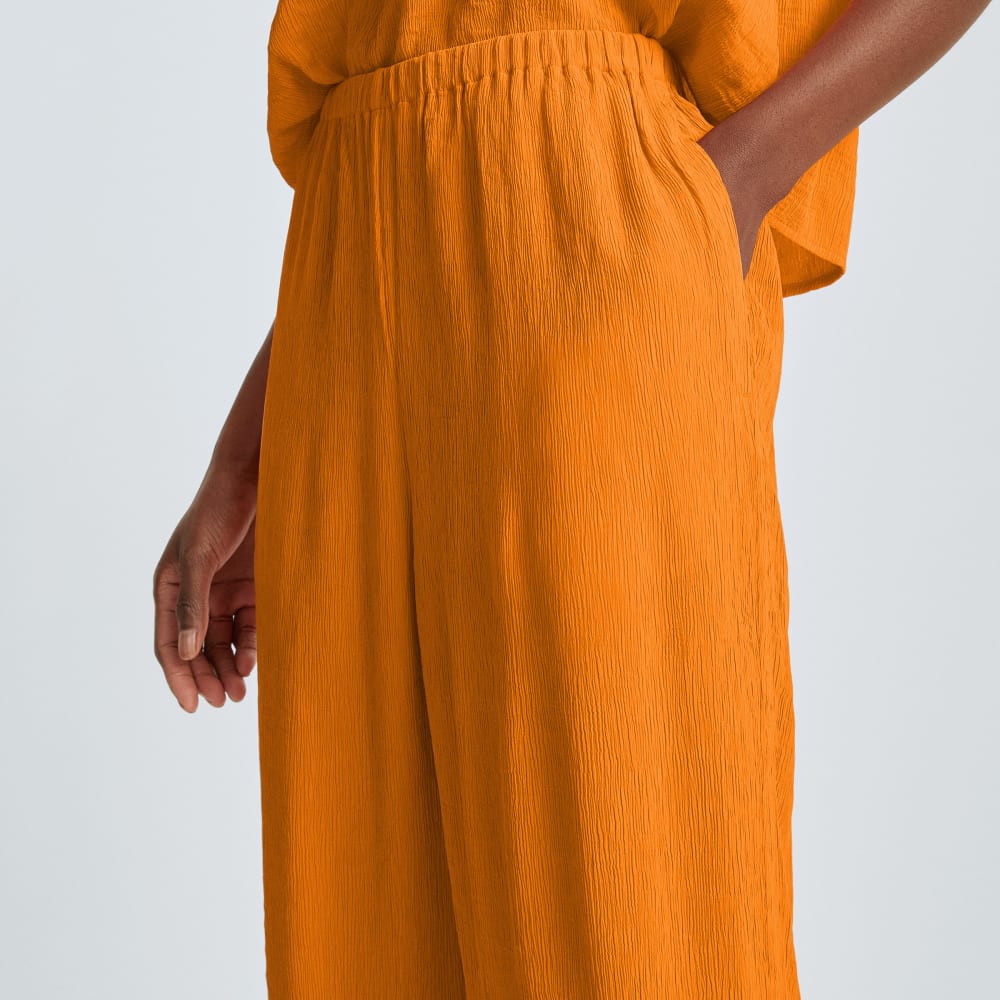 The Naia™ Ripple Pant in Turmeric — detail view