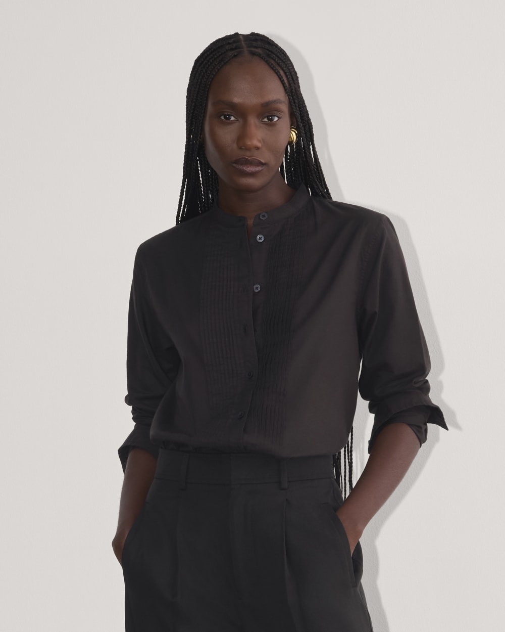 The Tuxedo Shirt in Silky Cotton in Black — front view