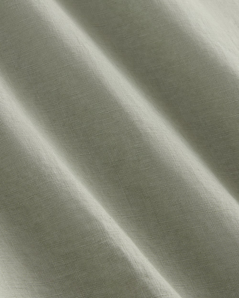 The Muscle Top in Linen in Seagrass — detail view
