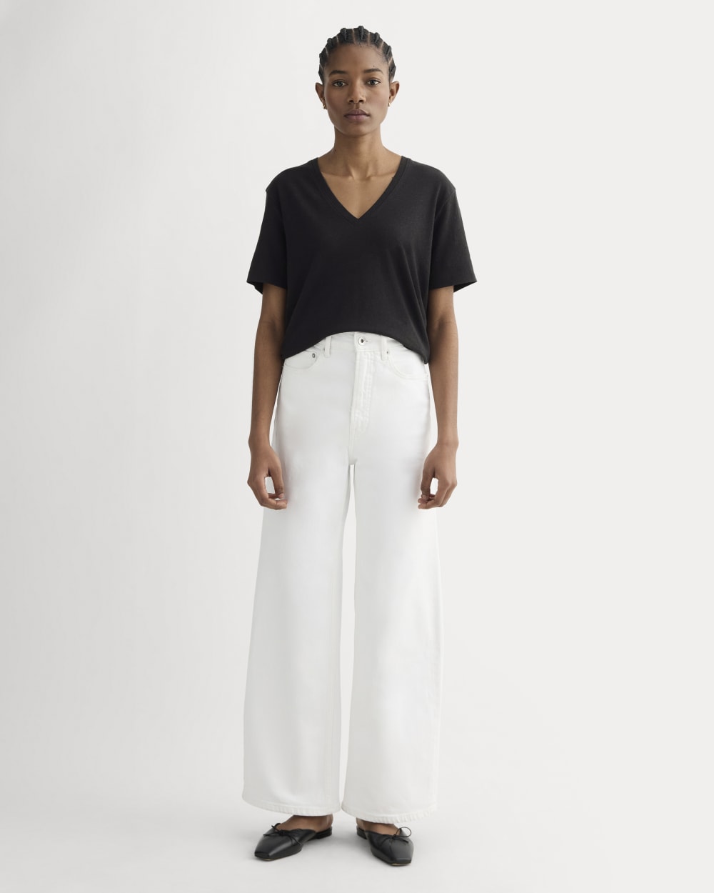 The Slouchy V-Neck Tee in Cotton Linen in Black — detail view