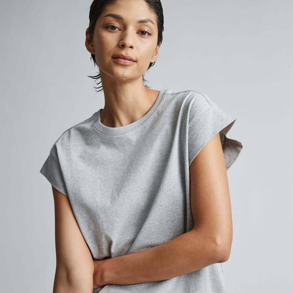 The Muscle Tee in Essential Cotton in Heather Grey — detail view