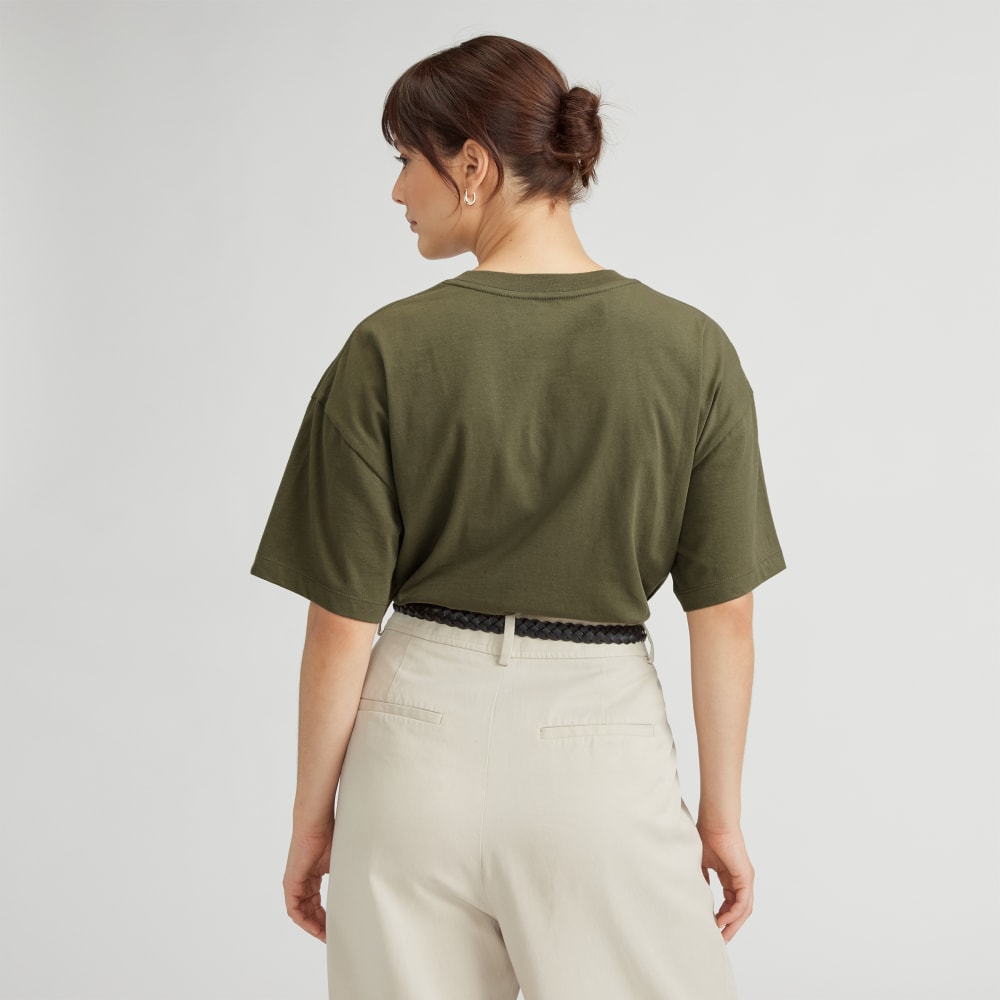 The Organic Cotton Relaxed Pocket Tee in Kalamata — detail view