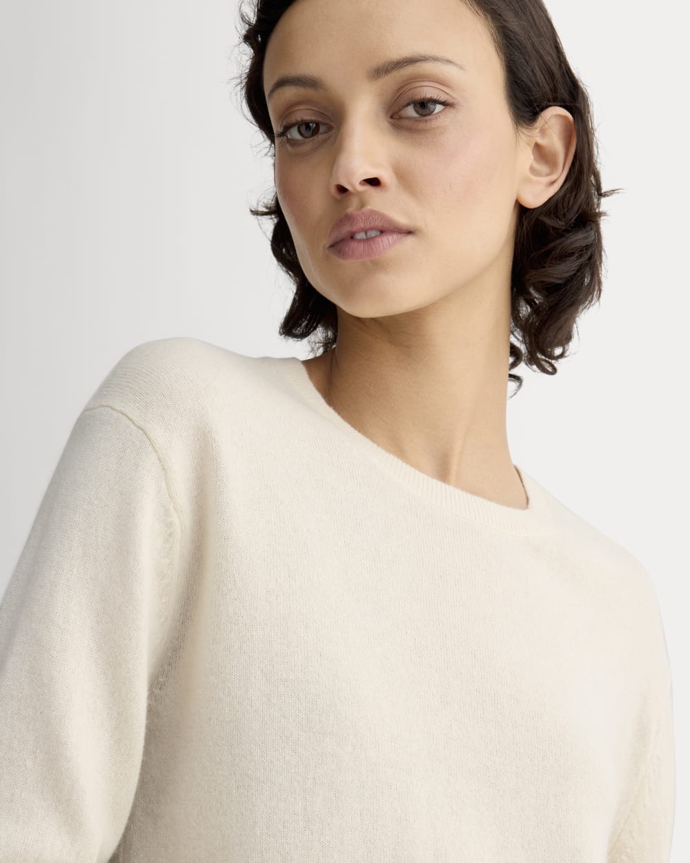 The Classic Crew in Cashmere in Bone — detail view