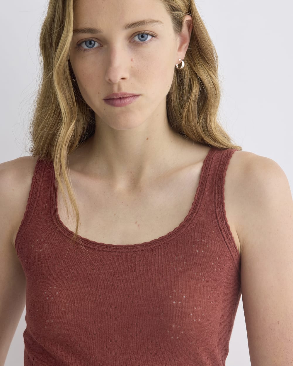 Lace-Trimmed Tank in Fine Linen in Henna Red — detail view