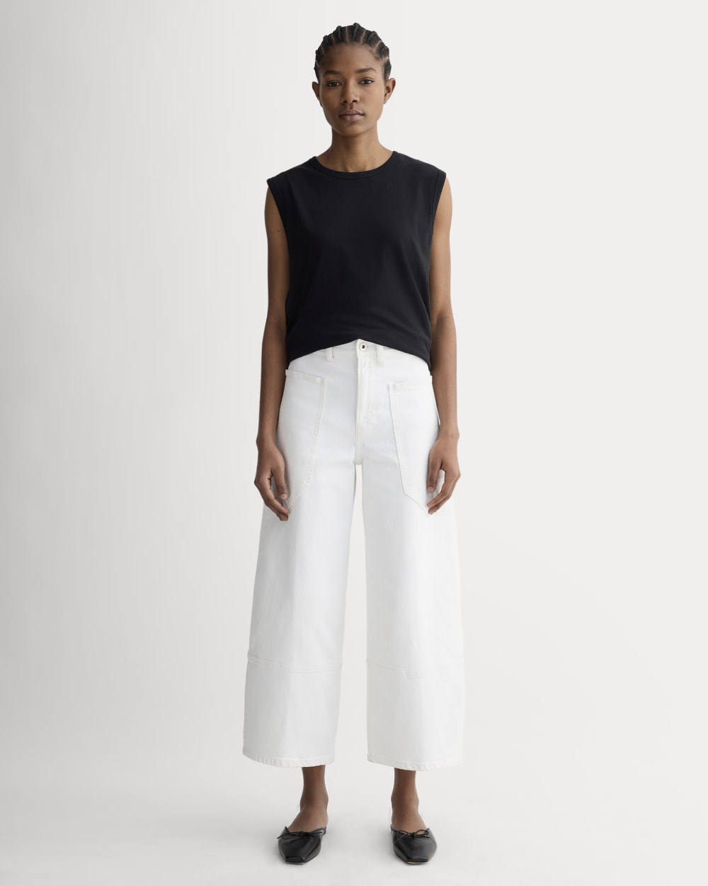 The Air Muscle Tank in Black — detail view