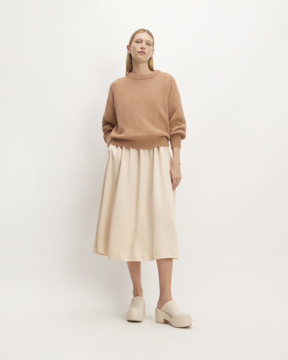 The Cocoon Crew in Alpaca in Warm Taupe — detail view
