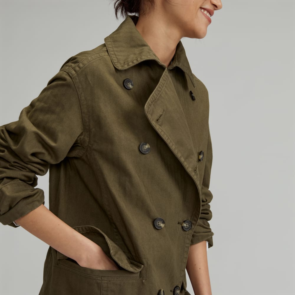 The Organic Cotton Herringbone Jacket in Beech — detail view