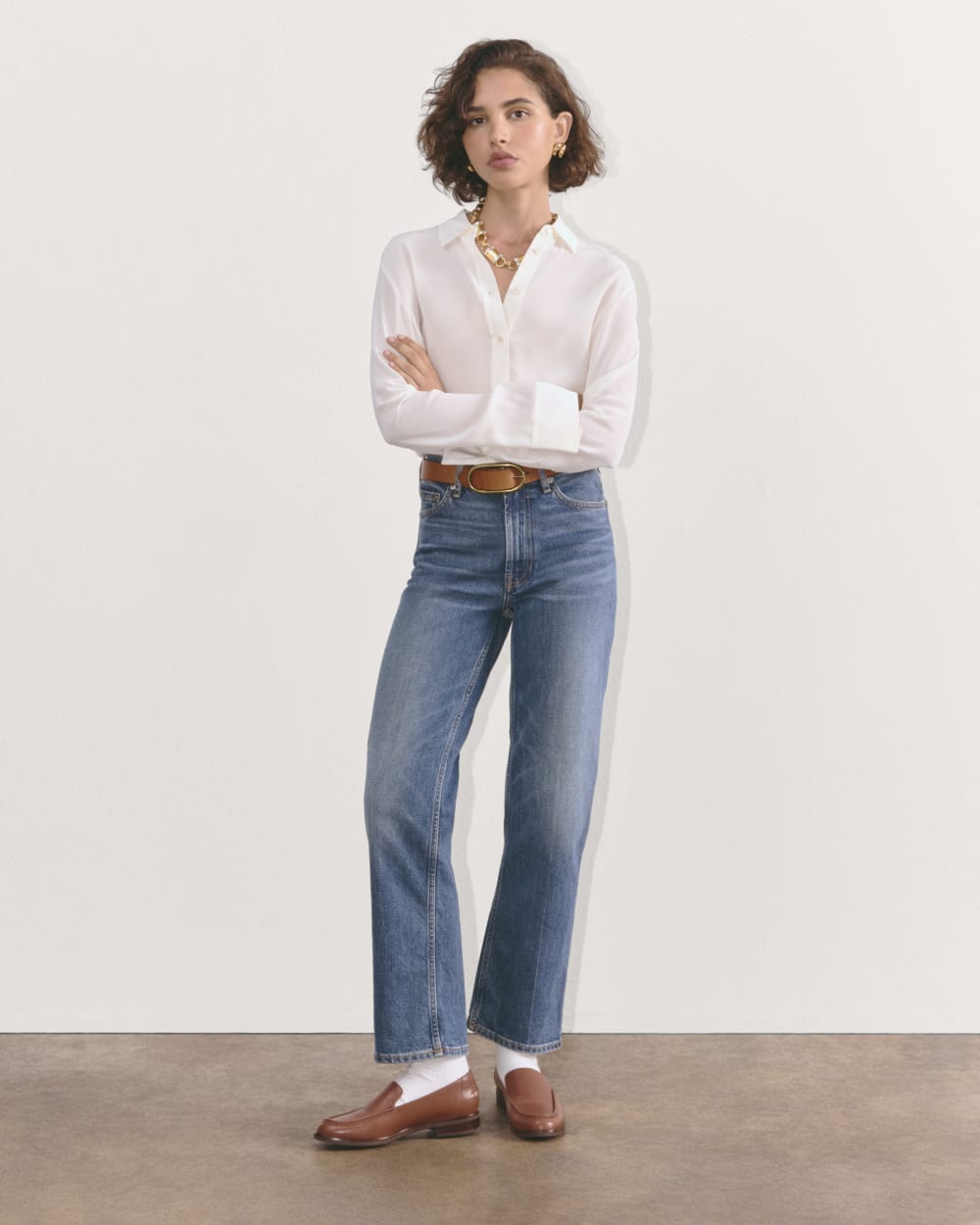 The Cheeky Straight Jean in Vintage Mid — detail view