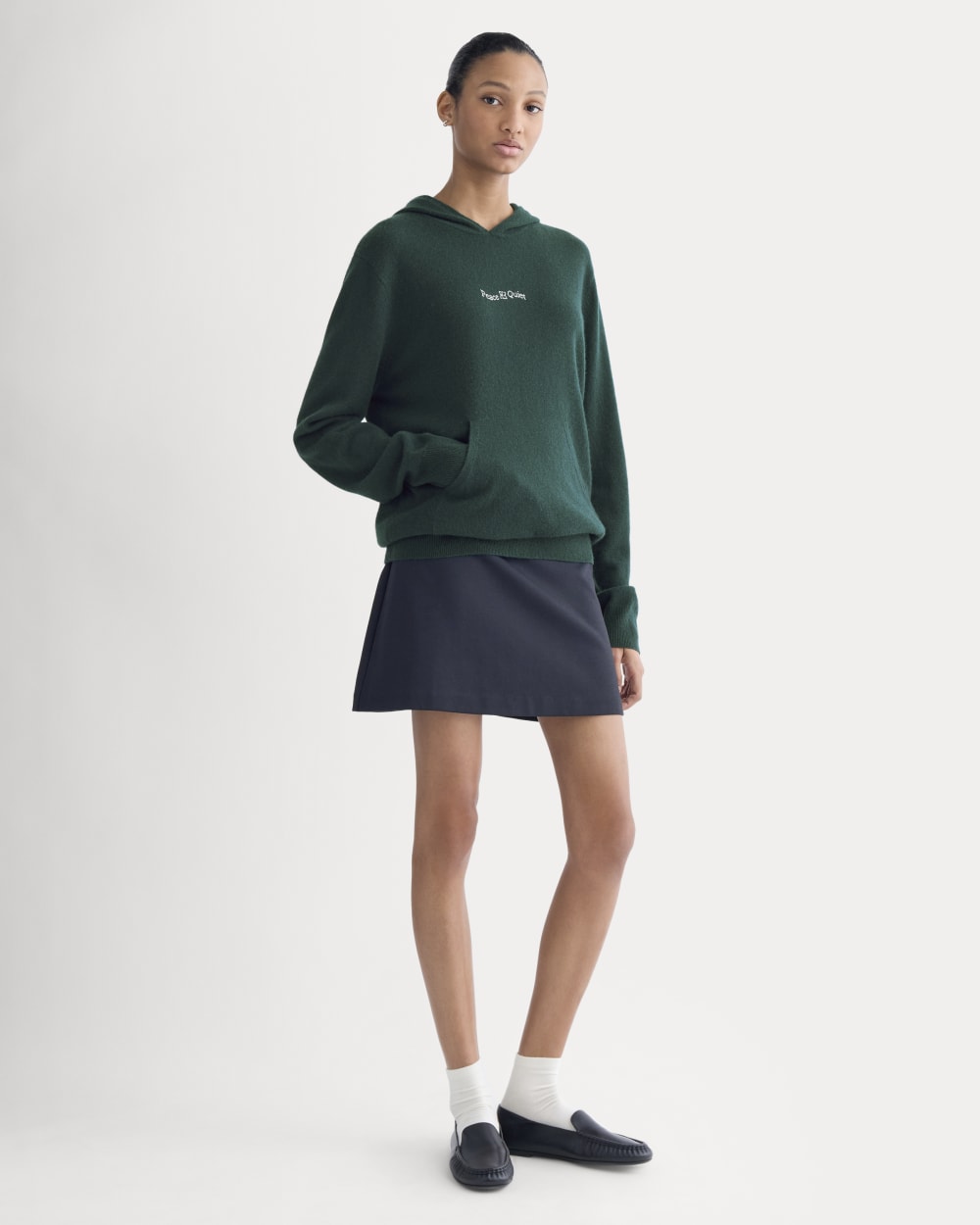 Everlane x Peace & Quiet Cashmere Hoodie in Pine — detail view