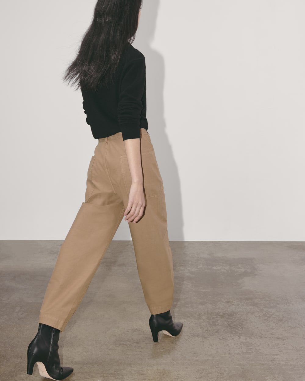 The Fatigue Barrel Pant in Toasted Coconut — detail view