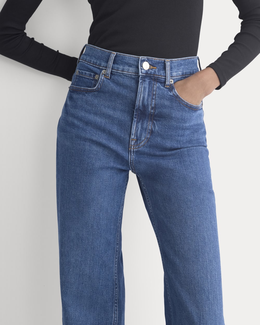 The Way-High® Sailor Jean 2.0 in Medium Indigo — detail view
