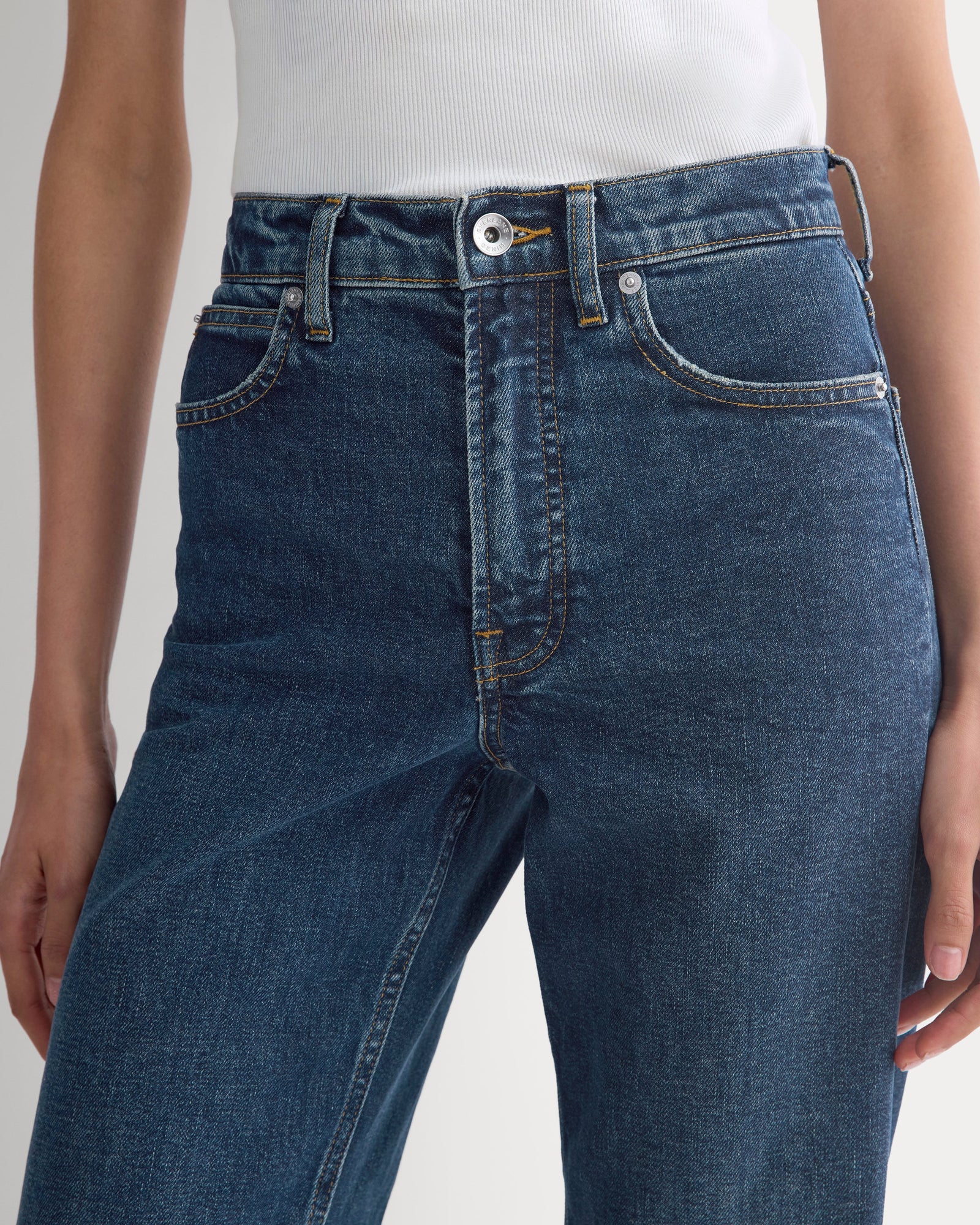 The Way-High® Jean 2.0 in Dark Indigo — detail view