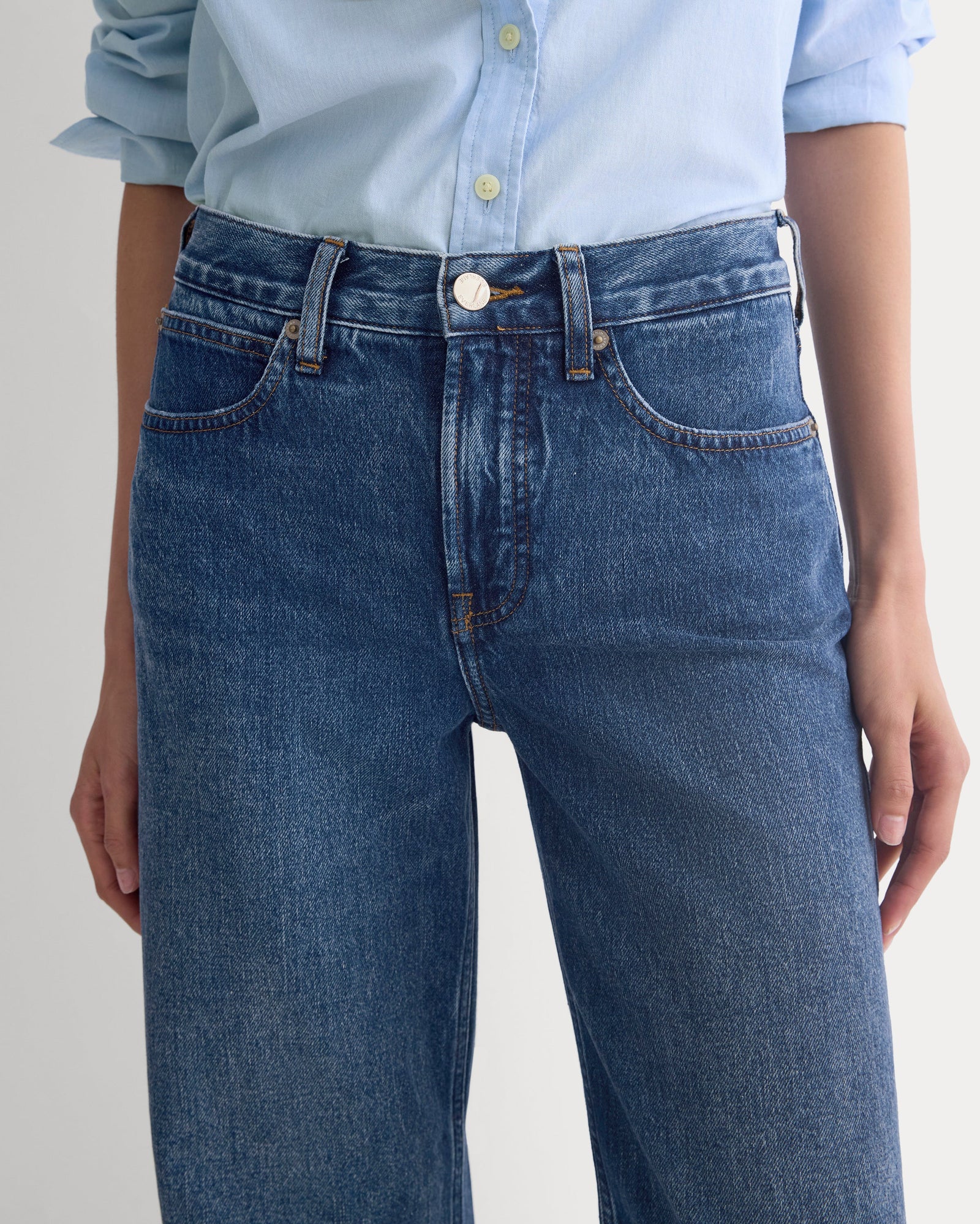 Relaxed Mid-Rise Bootcut Jean in Dark Indigo — detail view
