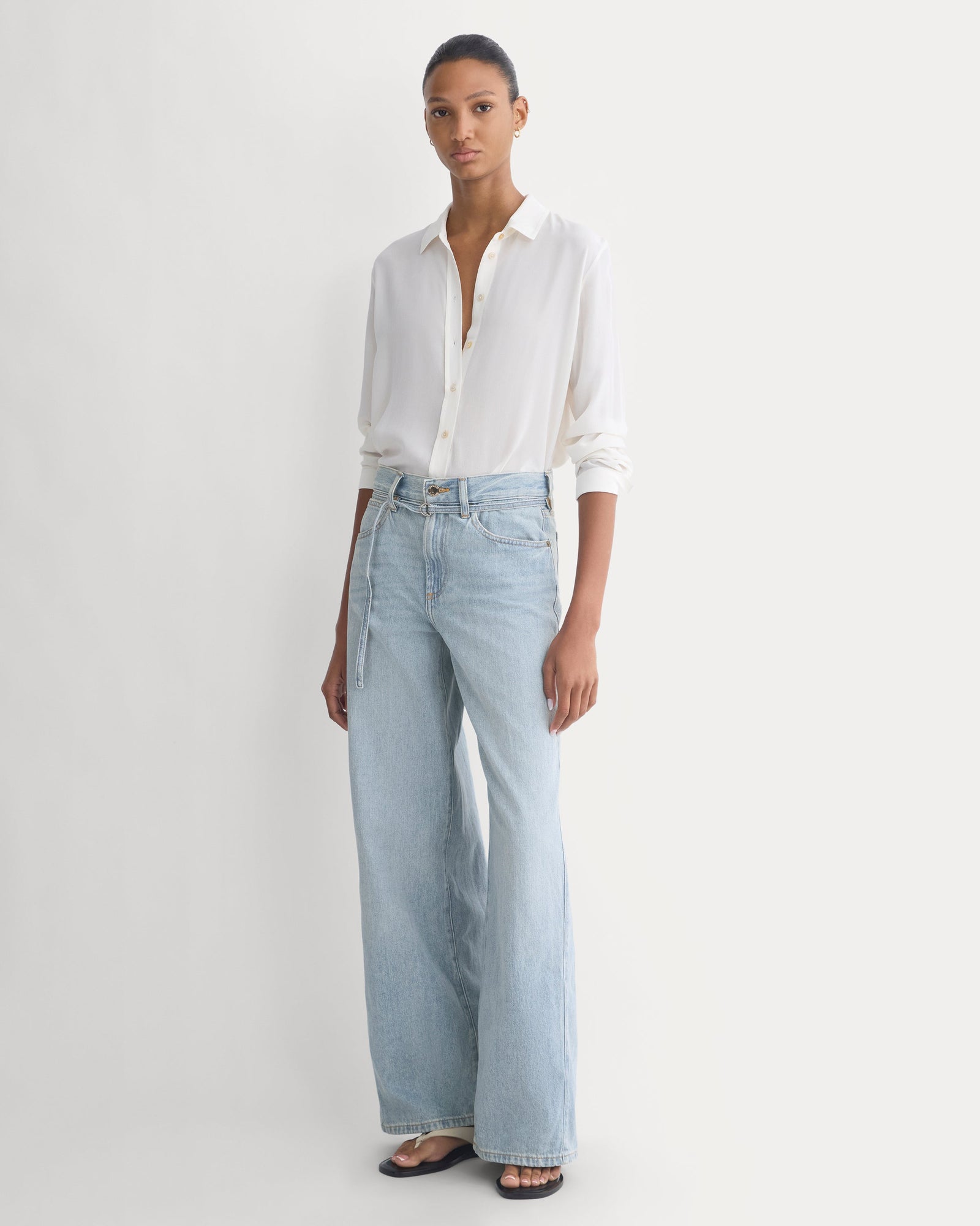 Lightweight Loose Wide-Leg Jean in Light Indigo — front view