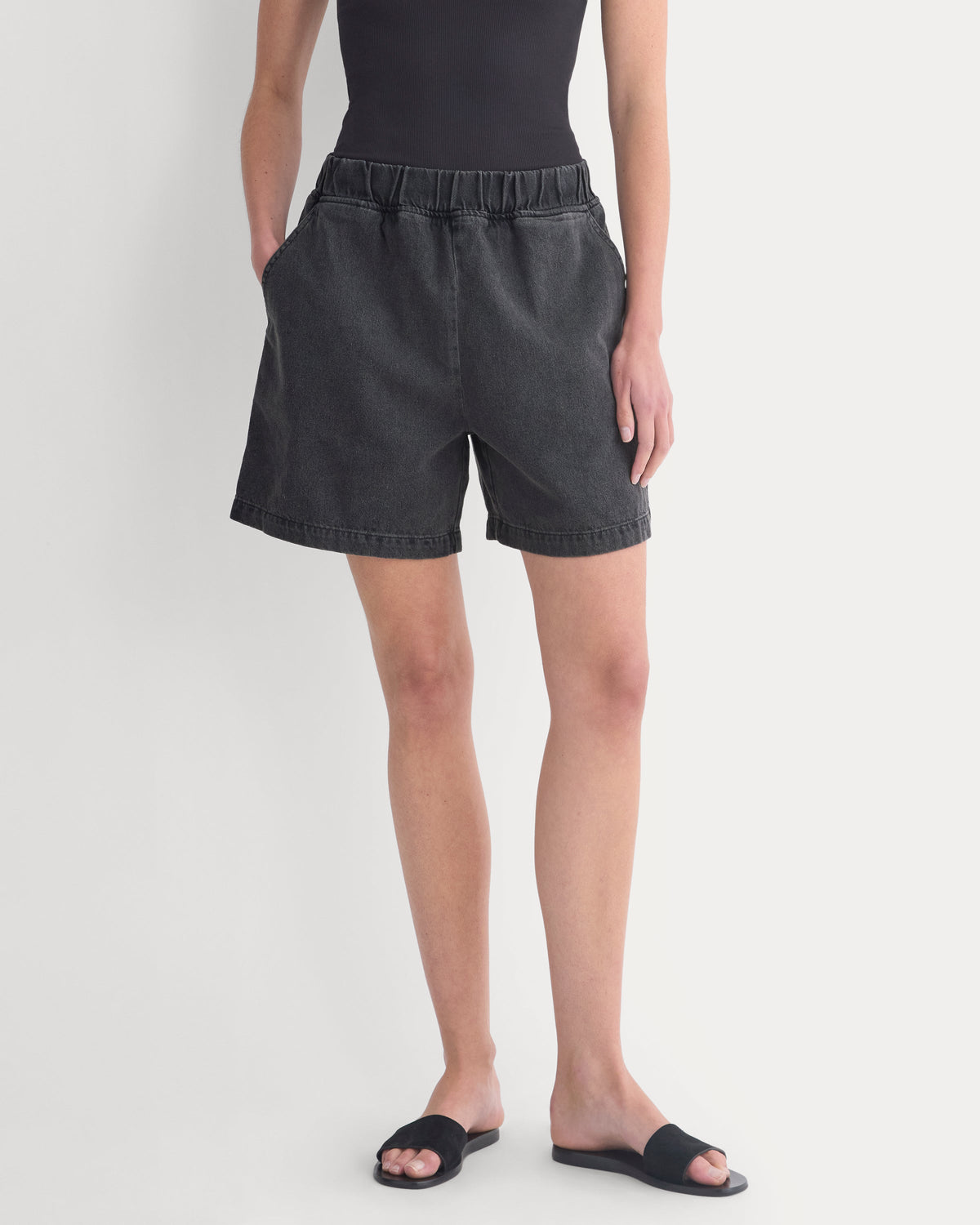 Denim Easy Short in Midnight — detail view