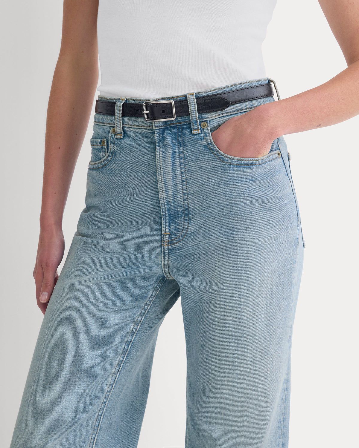The Way-High® Sailor Jean 2.0 in Washed Out Indigo — detail view
