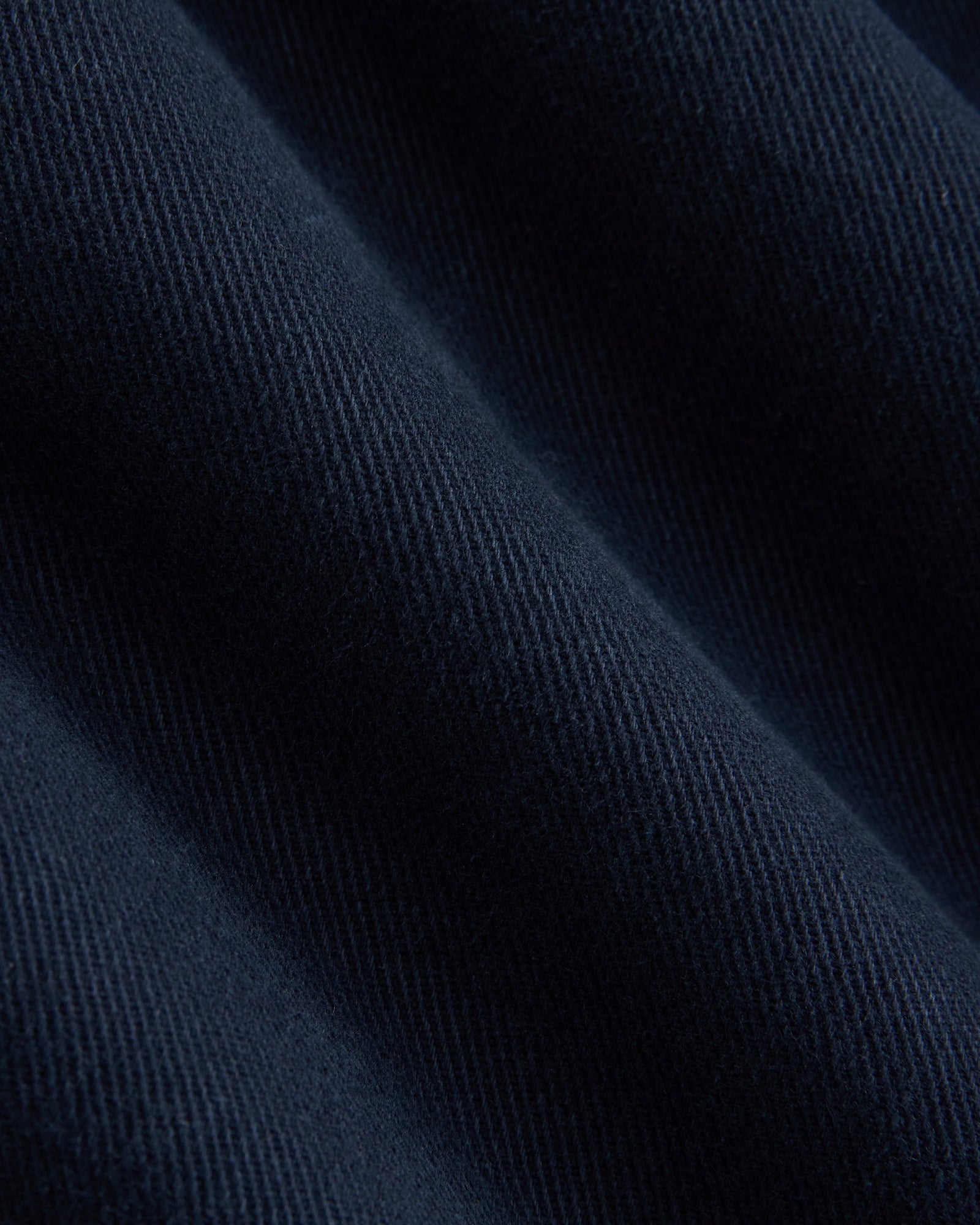 Utility Twill Barrel Pant in Navy — detail view