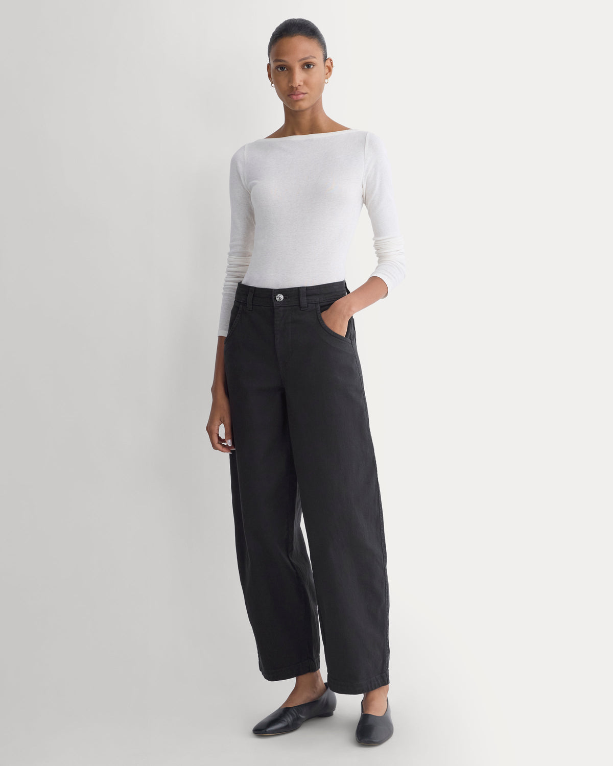 Utility Twill Barrel Pant in Black — front view